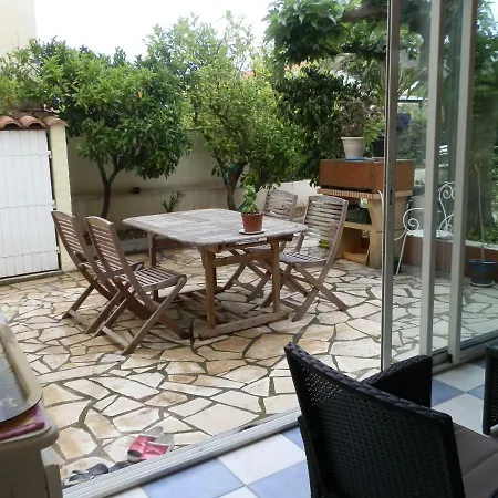 D'hote + Cour + Veranda Saint-Cyprien (Pyrenees-Orientales)