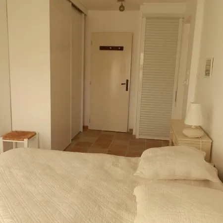 D'hote + Cour + Veranda Guest house Saint-Cyprien (Pyrenees-Orientales)